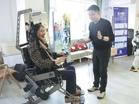 Tham vọng chăm sóc người cao tuổi bằng robot tại Trung Quốc