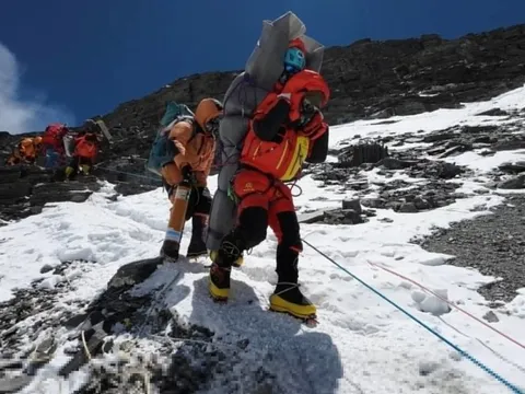 3 người chết trong 2 tuần trên Everest