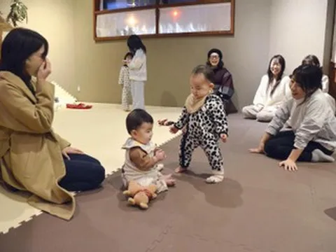 Quán cà phê mở cửa thâu đêm dành cho các mẹ bỉm gây chú ý