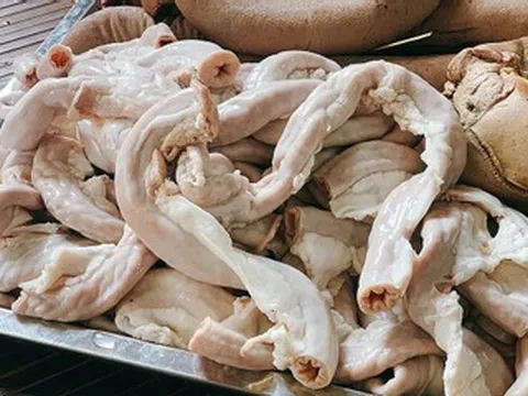 Luộc lòng non trong bao lâu? Cách luộc lòng non không bị dai