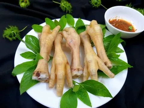 Luộc chân gà bao lâu thì chín? Cách luộc chân gà ngon