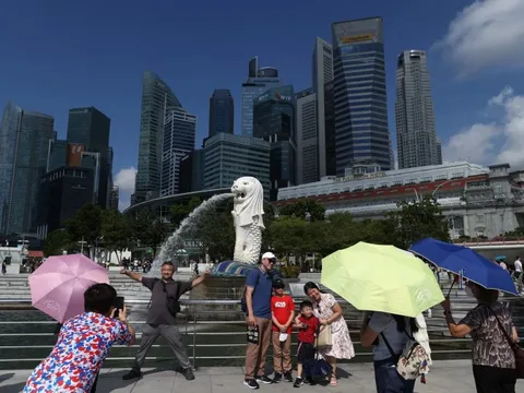 Khách Việt đổ xô đi Singapore