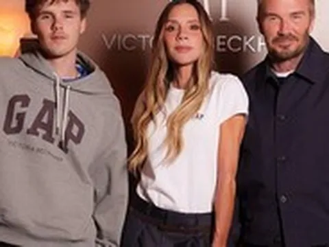 Sự thật ngã ngửa vụ David - Victoria huỷ theo dõi con trai cả: Chính Brooklyn mới là người chặn trước?