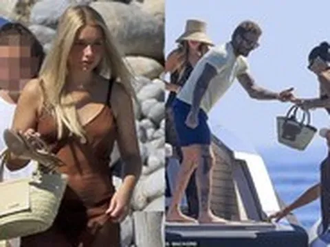 Tiểu thư Harper Beckham diện váy 2 dây khoe body phổng phao nhưng bị chê "già" hơn tuổi, Beckham lịch thiệp với người đẹp trước mặt Victoria
