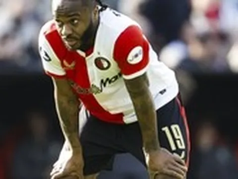 Cảnh sát bắt cựu sao tuyển Anh, Raheem Sterling