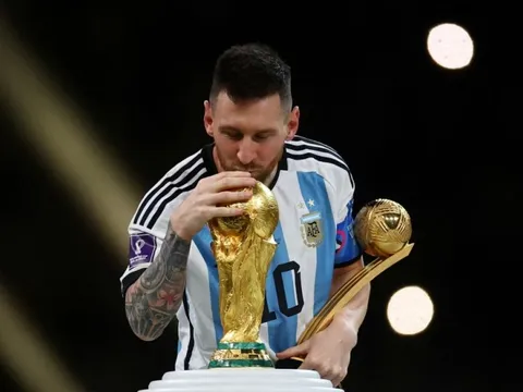 Thông điệp của huyền thoại rock đã mất gửi Messi