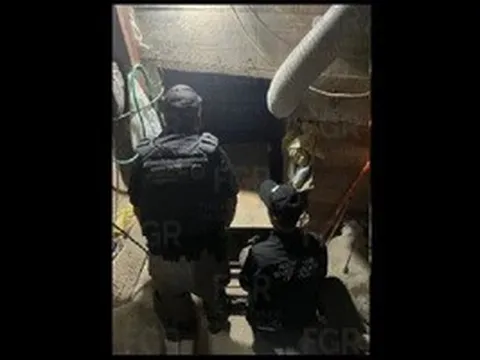 VIDEO: Đánh án lớn, cảnh sát Mexico phát hiện đường hầm kiên cố nối qua tận Mỹ