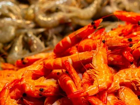 Cách rang tôm ngon, giòn rụm, không bị tanh