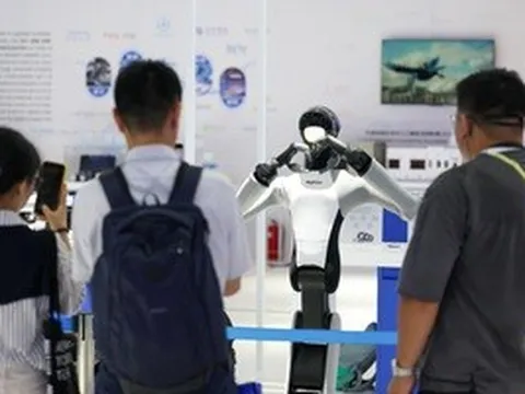 Dự báo lạc quan về ngành công nghiệp robot hình người