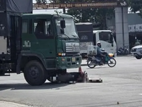 Ô tô tải va chạm xe máy, thai phụ 25 tuổi tử vong tại chỗ ở TPHCM