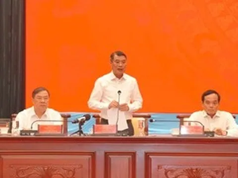 Thủ tướng Lê Minh Hưng làm việc với TPHCM