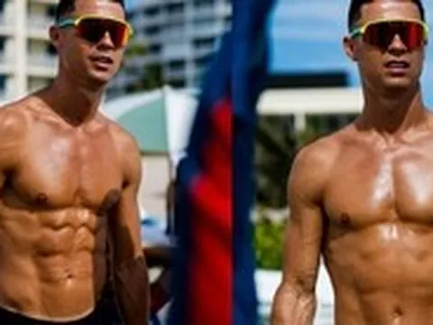 Ronaldo cởi trần khoe body 6 múi cuồn cuộn như tạc tượng tại World Cup