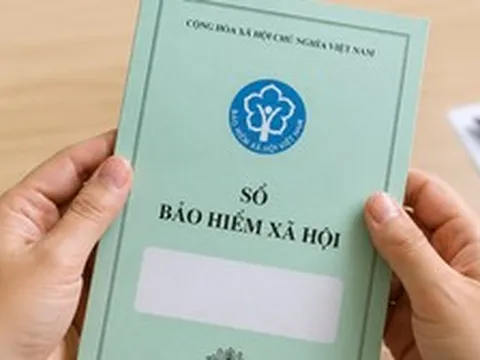 Nghỉ hưu sau 15 năm đóng BHXH, ngoài lương hưu còn được hưởng gì?