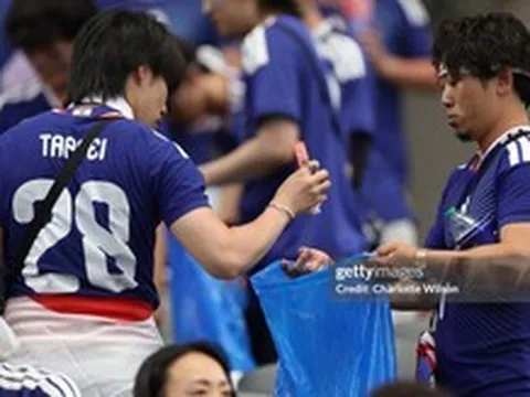 Fan Nhật Bản lại đốn tim người hâm mộ toàn cầu với "bí quyết túi màu xanh" tại World Cup