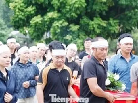 Nghẹn lòng cảnh tiễn biệt hai mẹ con tử vong trong vụ thảm án ở Bắc Ninh