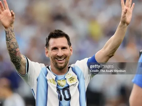 Messi lập kỷ lục World Cup, Ronaldo "béo" thốt lên: "Ở tuổi ấy, tôi đã giải nghệ 4 năm, nặng đến 120kg"
