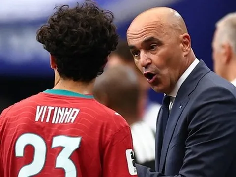 HLV Bồ Đào Nha: Báo nói chúng tôi bận tắm biển, không có thời gian xem World Cup