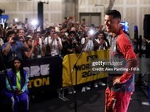 Phỏng vấn nóng Ronaldo sau khi lập kỷ lục lịch sử ở World Cup: Tuần qua thật đen tối, nhiều người nghĩ tôi nên giải nghệ, giờ tôi trở lại rồi!
