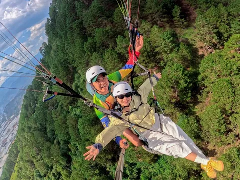 Điểm bay dù lượn ở độ cao 1.900 m tại Langbiang
