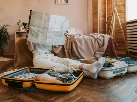 Vì sao để vali trong nhà tắm khi nhận phòng khách sạn?