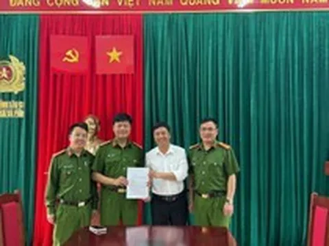 Chuyển khoản thành công 499.999.999 đồng vào tài khoản của doanh nghiệp ở TP.HCM, người đàn ông ở Lào Cai phải trình báo công an