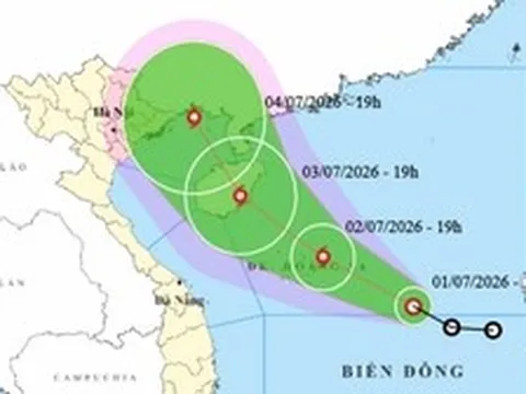 Tin áp thấp nhiệt đới sắp mạnh thành bão số 1 và thời tiết mưa lớn tại Hà Nội