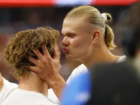 Haaland không cắt tóc vì nghe theo Ibrahimovic