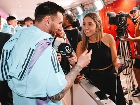 Messi "giải cứu" nữ phóng viên xinh đẹp bằng 1 câu nói