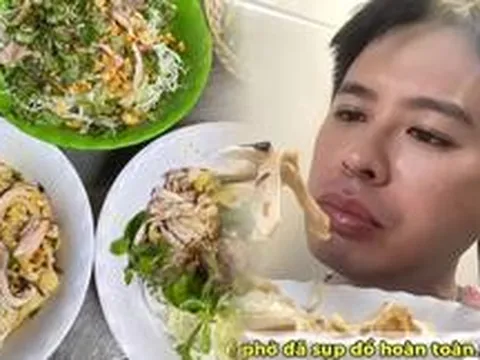 Khách Nhật ăn phở gà Hà Nội rồi ví như "say nắng một cô bé kém tuổi", mê đến mức muốn ăn liền 3 bát
