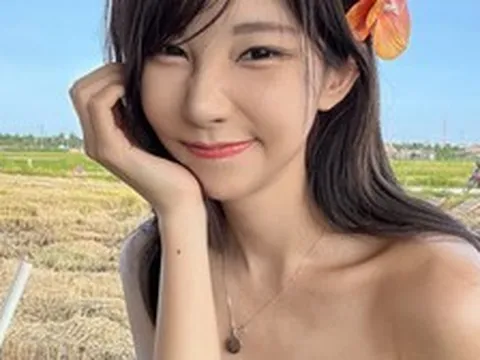 Bất ngờ sang Việt Nam để... chăn vịt, nữ DJ xinh đẹp khiến fan được một phen "cười bò" thích thú