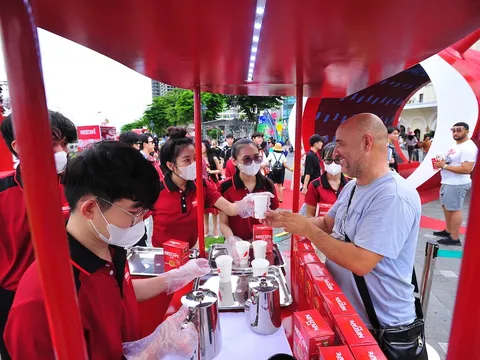 Hàng nghìn người quy tụ tại chuỗi hoạt động “Khơi mở thế giới của bạn” của NESCAFÉ