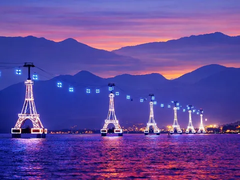 Bay qua vịnh thiên đường: Cáp treo Vinpearl Nha Trang mở cánh cửa khám phá VinWonders Nha Trang