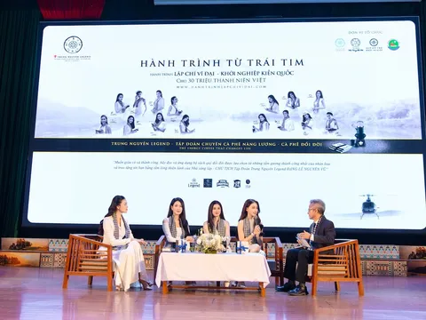 Hoa hậu Đoàn Thu Thủy: “Con đường không dễ nhưng đáng để đi đến cùng”