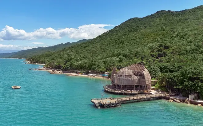 Thấy gì khi du lịch Nha Trang liên tục có tên trên báo ngoại?