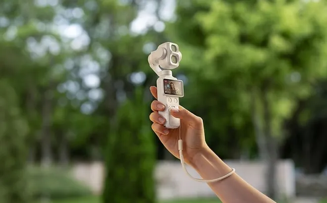 DJI Osmo Pocket 4P phiên bản trắng ngọc trai chính thức mở bán, mang lại phong cách cho các nhà sáng tạo điện ảnh trên toàn thế giới